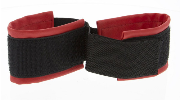 Полиуретановые манжеты для фиксации рук вместе Bound Together Wrist Restraints Полиуретановые манжеты для фиксации рук вместе Bound Together Wrist Restraints