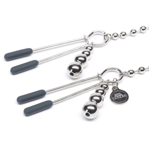 Зажимы для сосков на нитке бусин At My Mercy Chained Nipple Clamps Зажимы для сосков на нитке бусин At My Mercy Chained Nipple Clamps