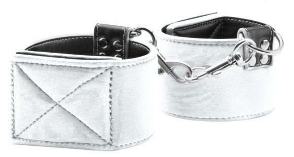 Чёрно-белые двусторонние оковы на ноги Reversible Ankle Cuffs Чёрно-белые двусторонние оковы на ноги Reversible Ankle Cuffs