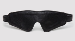 Черная плотная маска на глаза Bound to You Faux Leather Blindfold Черная плотная маска на глаза Bound to You Faux Leather Blindfold
