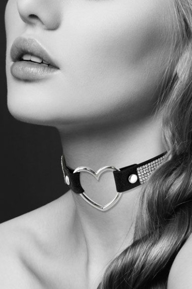 Чокер-сердечко с кристаллами COLLIER STRASS ET COEUR Чокер-сердечко с кристаллами COLLIER STRASS ET COEUR